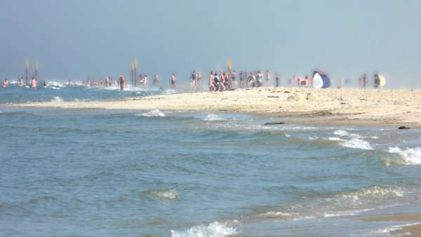 Freiheit pur: FKK am Strand von Langeoog